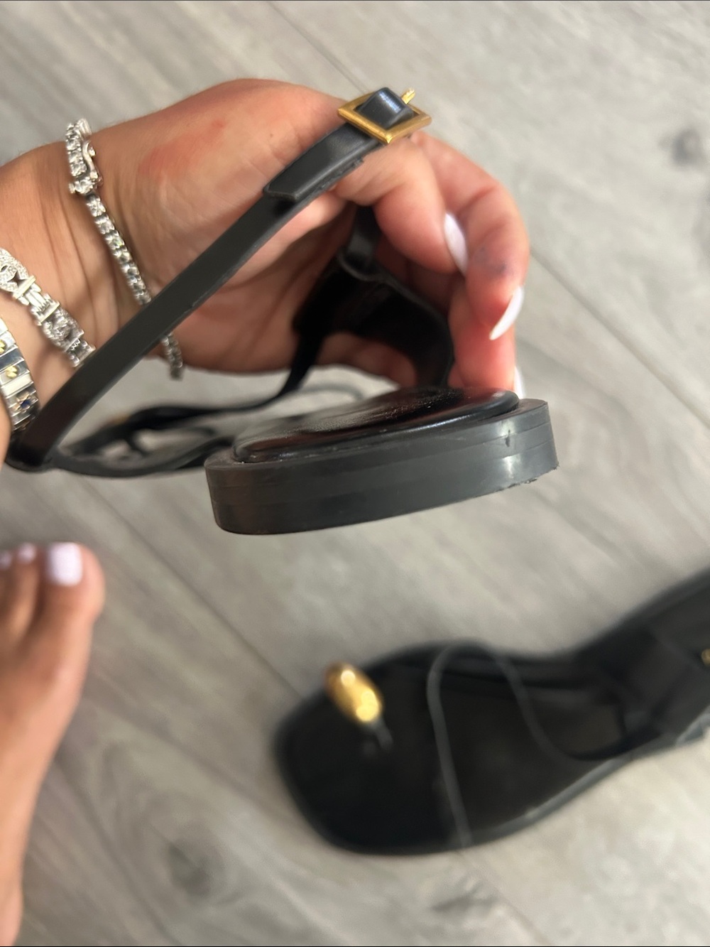 Zara Black Flat Strappy Leather Toe-Ring Sandals with Gold Detail Sz 39 - Picture 10 of 12